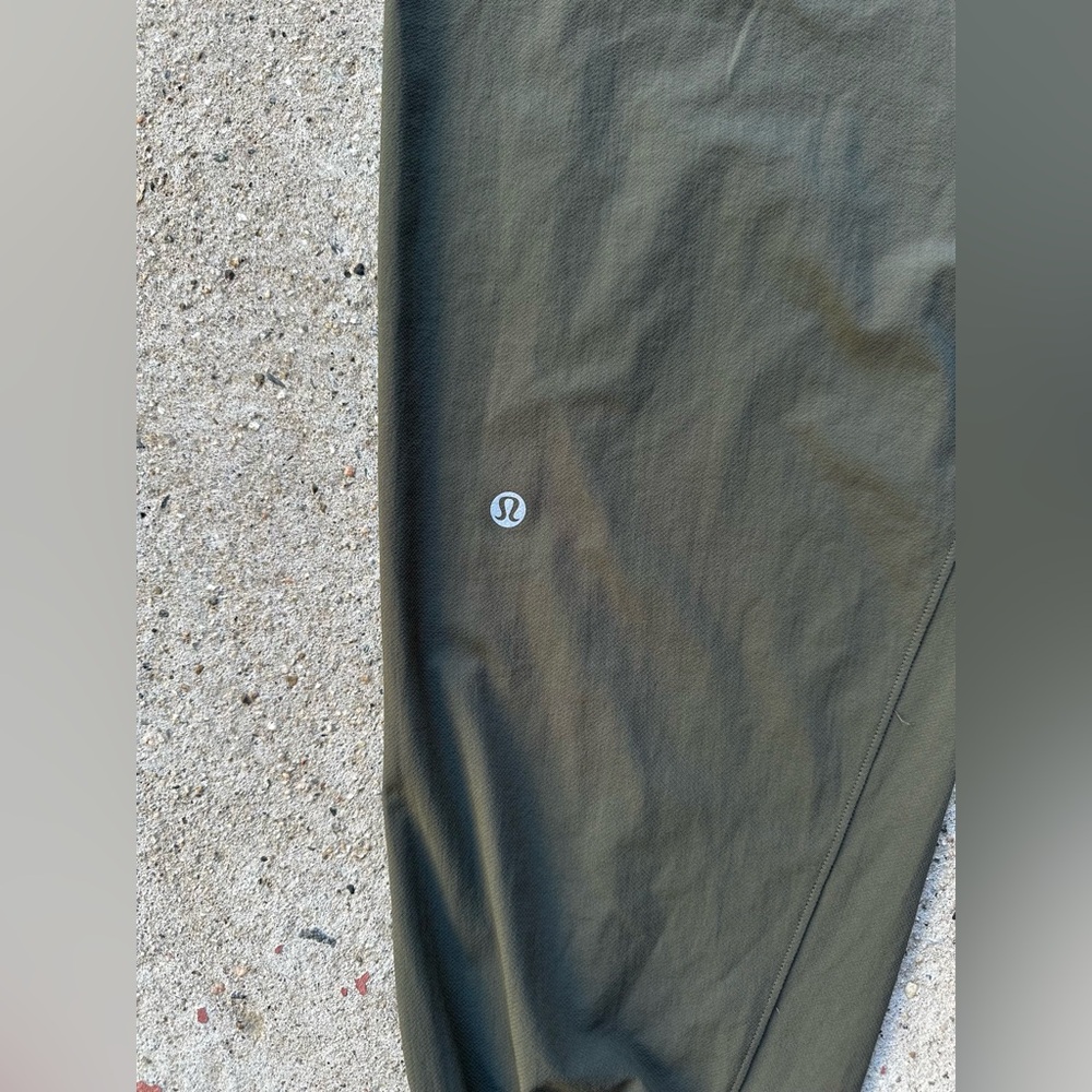 Lululemon Adapted State High-Rise Jogger Size 10 Gray Athleisure Run READ - Picture 9 of 13